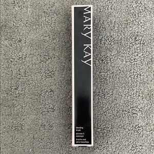 Mary Kay Blending Brush - Black with Pale Pink Trim